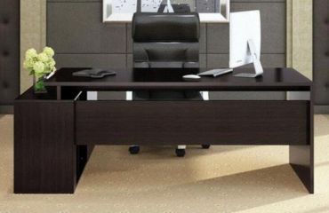 大班臺老板桌采用什么材質(zhì)？